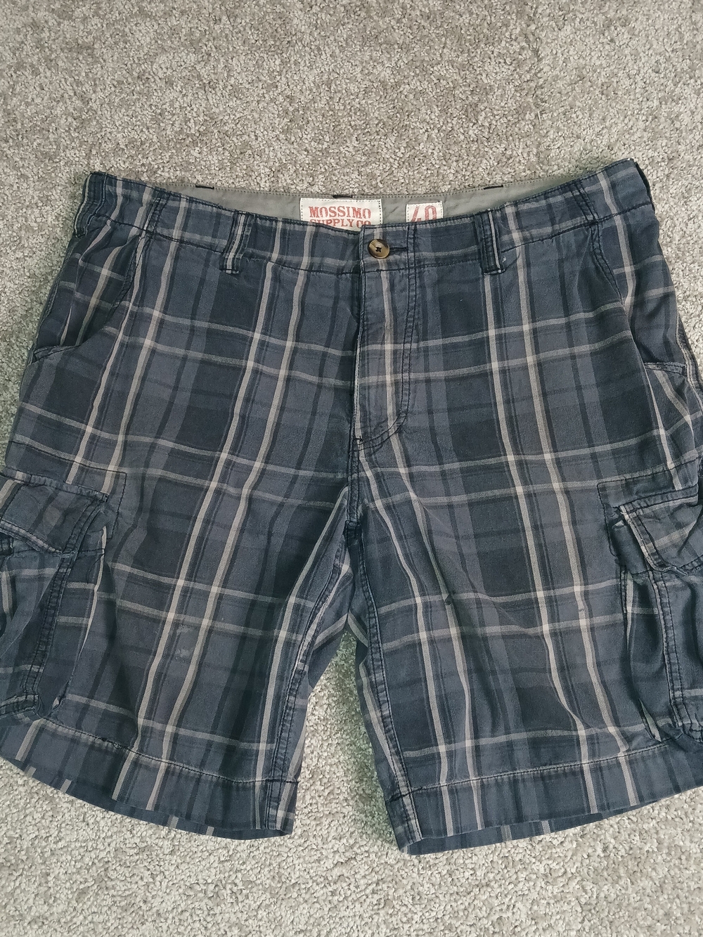 Mossimo Supply Co. Plaid Cargo Shorts for Men Outdoor Cargo - Size 40